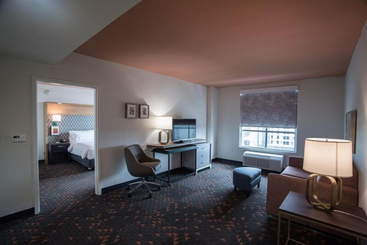 Holiday Inn Lexington - Hamburg By Ihg מראה חיצוני תמונה